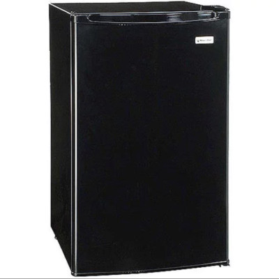 AGI Refrigerator 5 Feet Black AGI50 | Lebanon